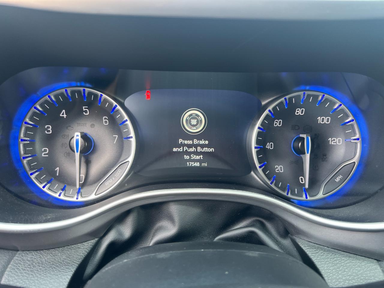 Chrysler Pacifica Select 2026