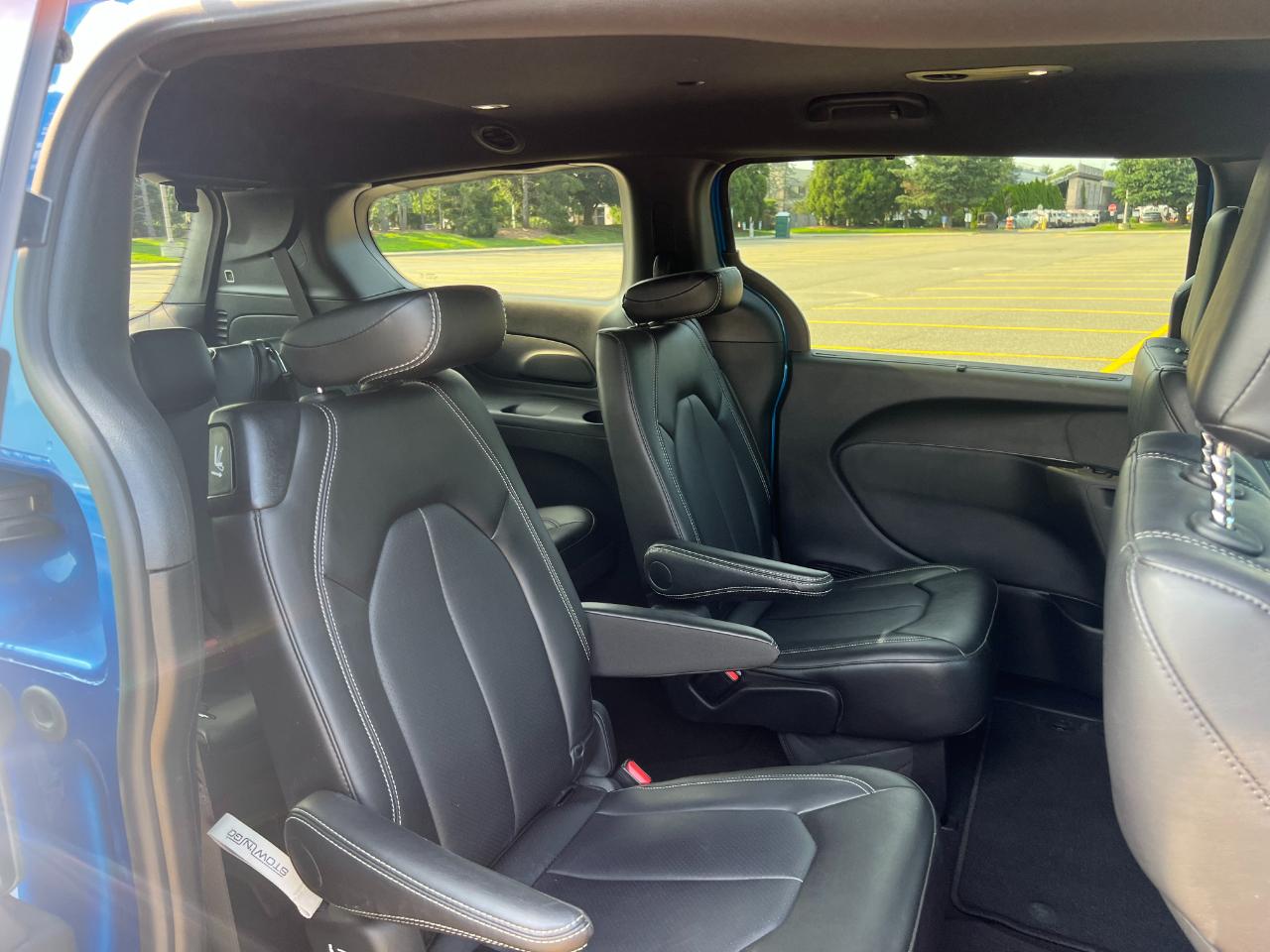 Chrysler Pacifica Select 2026