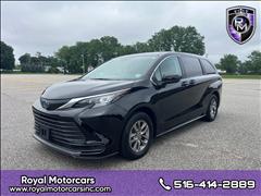 2024 Toyota Sienna 