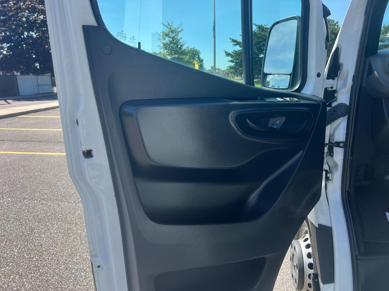 Mercedes-Benz Sprinter 3500 XD 170-in. WB 2023