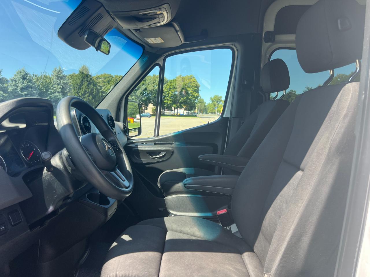 Mercedes-Benz Sprinter 3500 XD 170-in. WB 2023