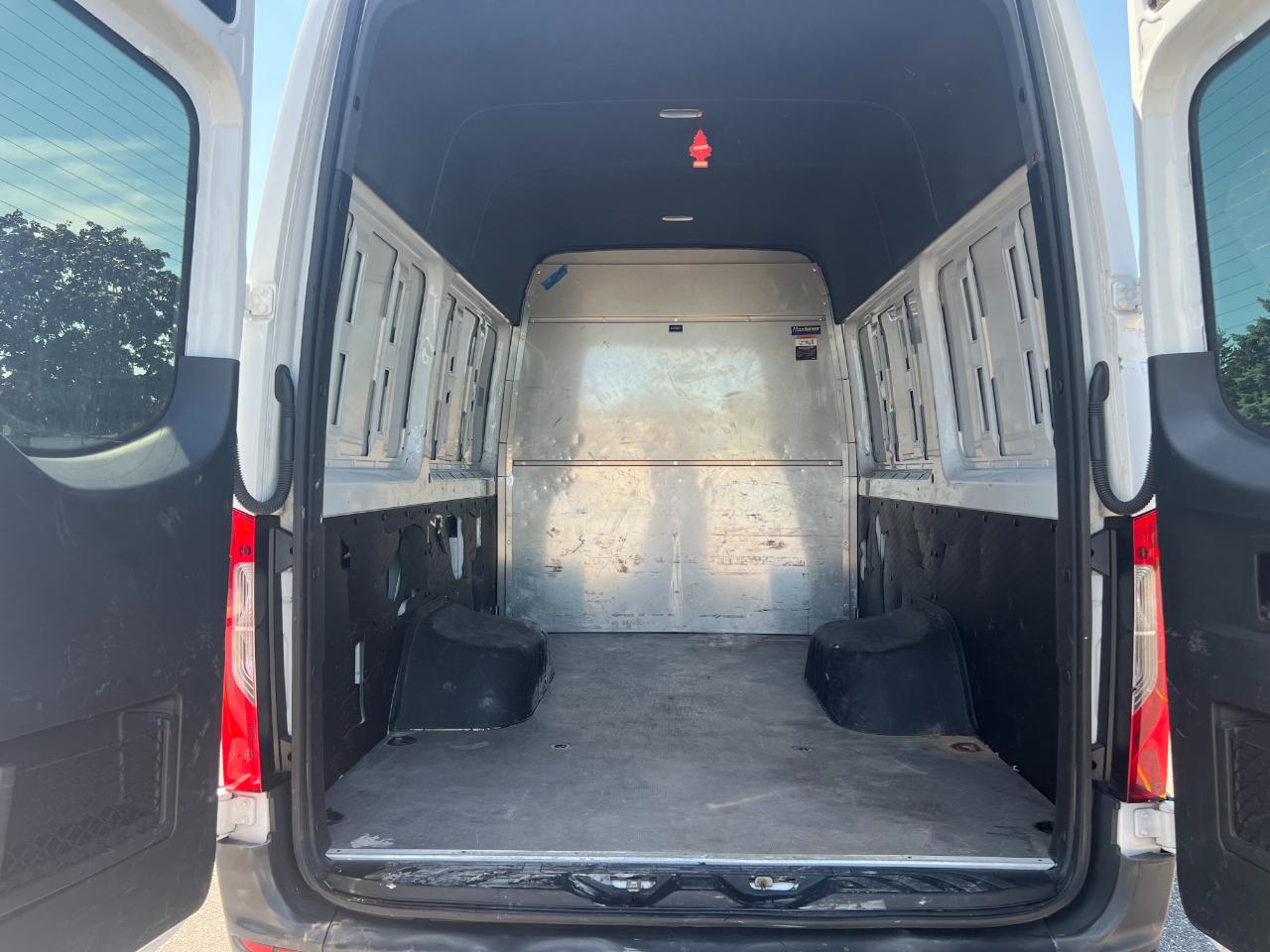 Mercedes-Benz Sprinter 3500 XD 170-in. WB 2023