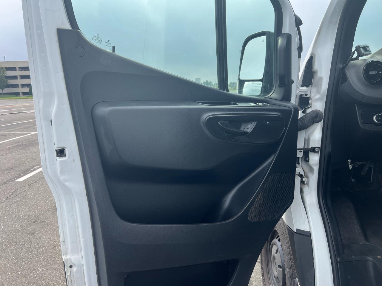 Mercedes-Benz Sprinter 2500 144-in. WB 2022