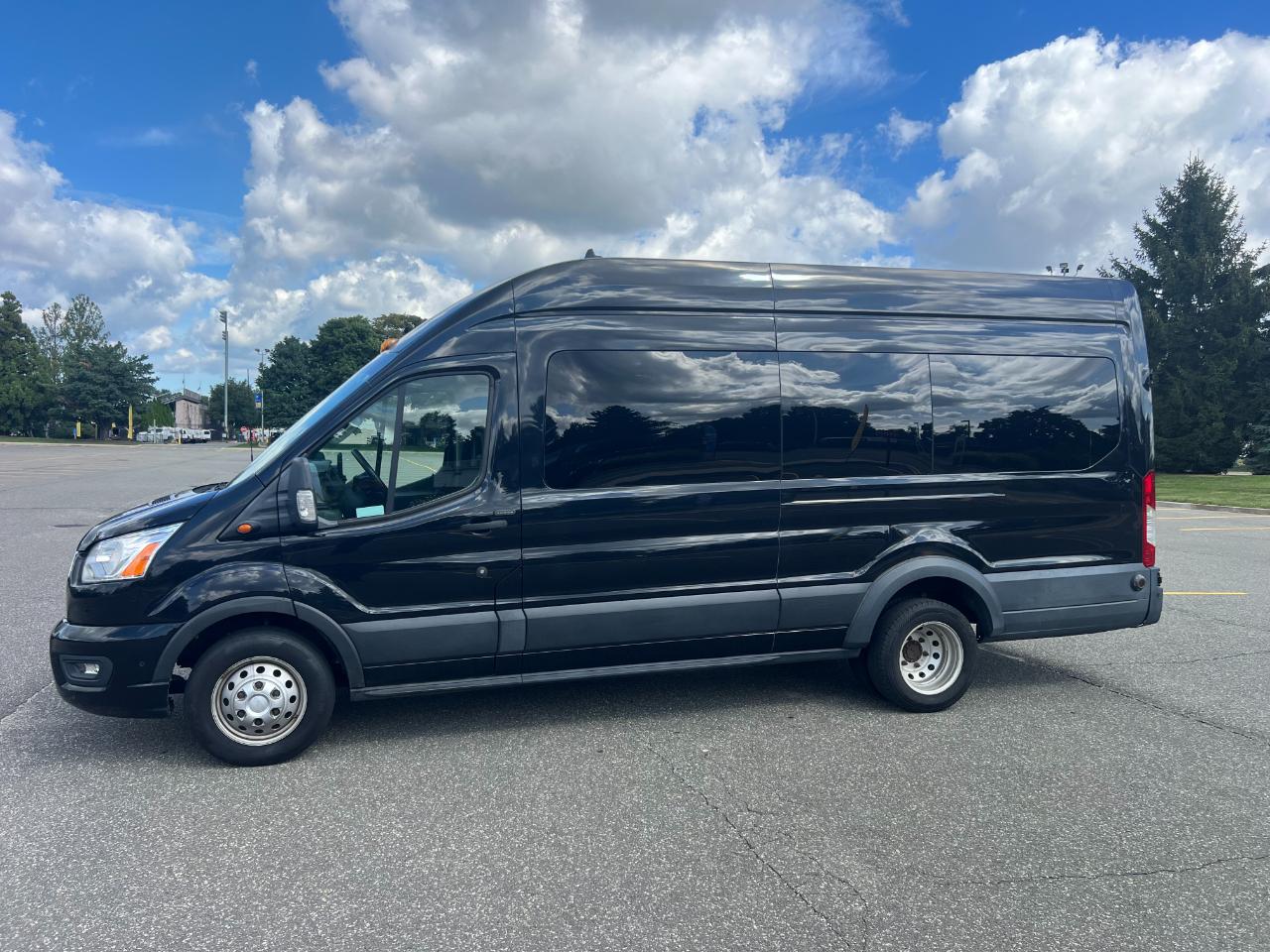 Ford Transit 350 Wagon HD High Roof XLT Sliding Pass. 148 WB EL 2020
