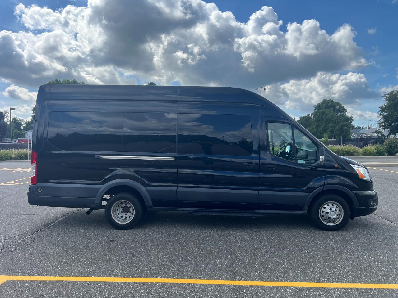 Ford Transit 350 Wagon HD High Roof XLT Sliding Pass. 148 WB EL 2020