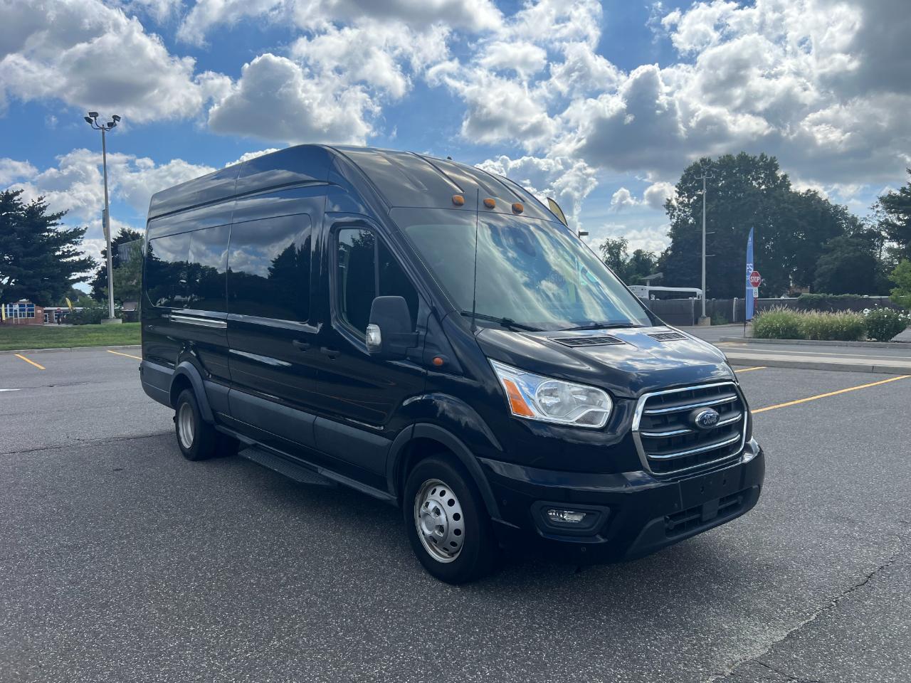 Ford Transit 350 Wagon HD High Roof XLT Sliding Pass. 148 WB EL 2020