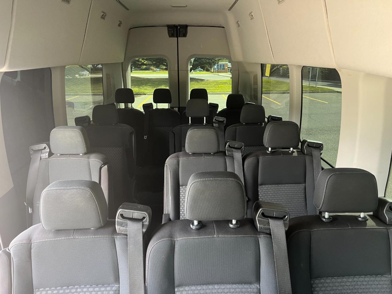Ford Transit 350 Wagon HD High Roof XLT Sliding Pass. 148 WB EL 2020
