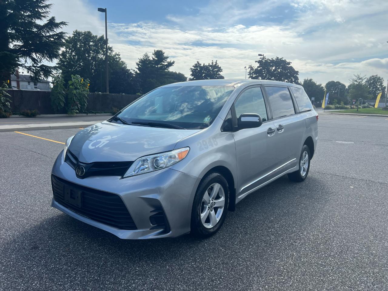 Toyota Sienna LE 7-Passenger Mobility 2020