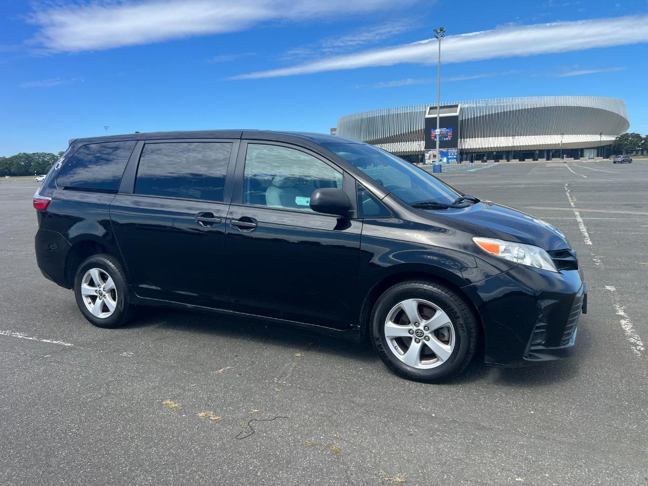 Toyota Sienna LE 7-Passenger Mobility 2020