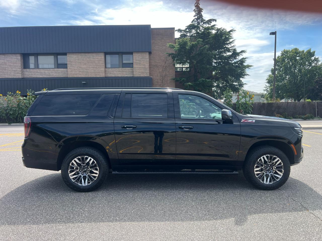 Chevrolet Suburban Z71 2025