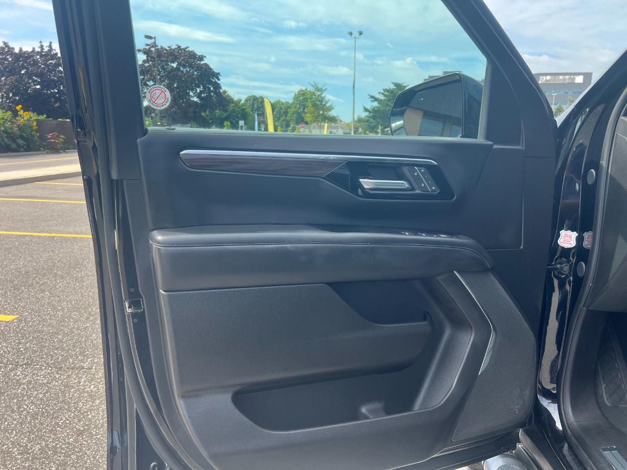 Chevrolet Suburban Z71 2025