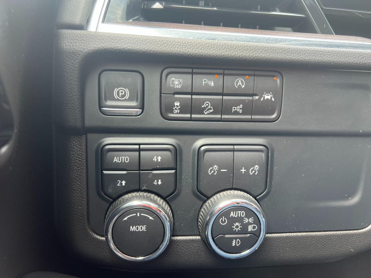 Chevrolet Suburban Z71 2025