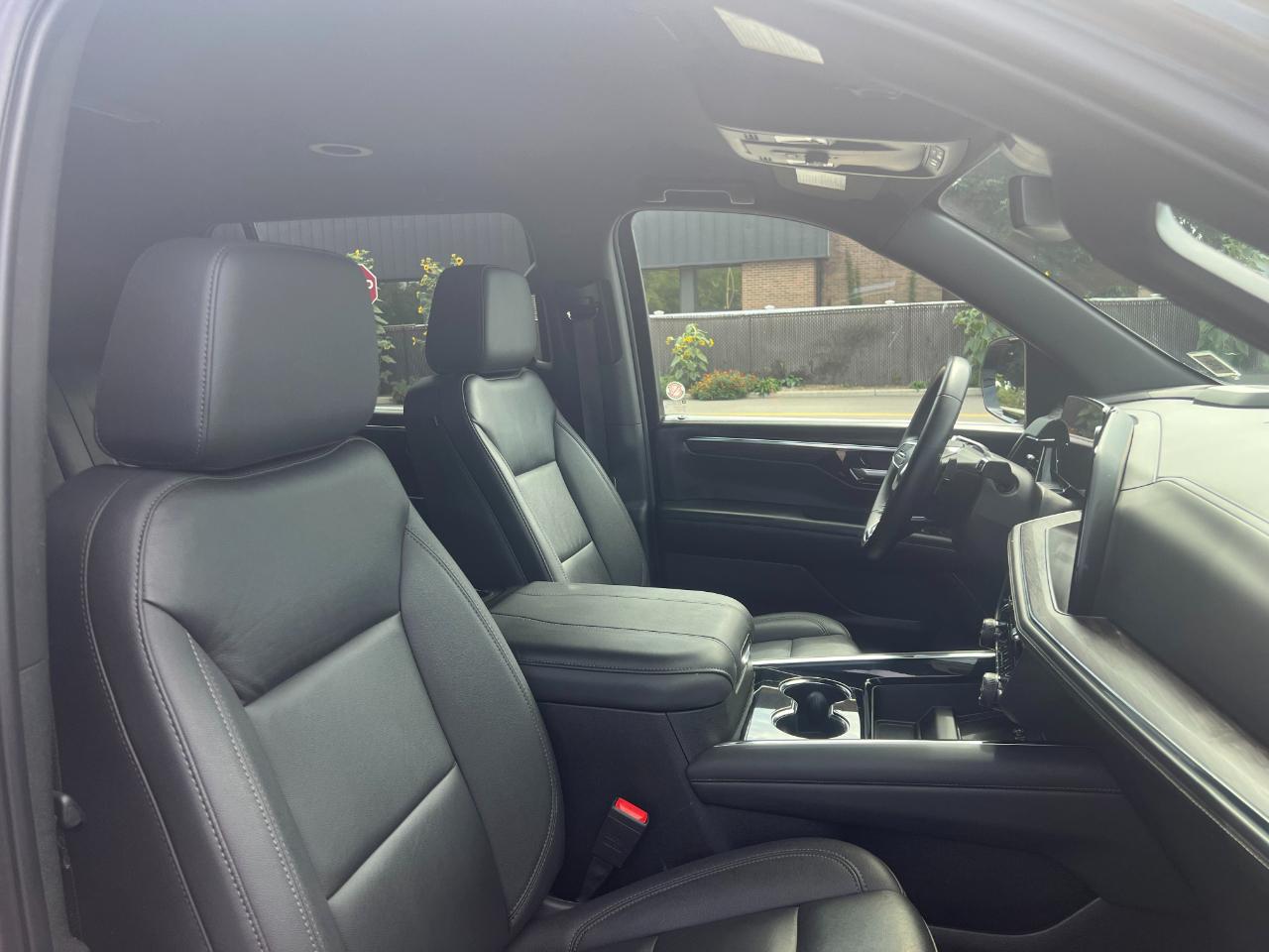 Chevrolet Suburban Z71 2025