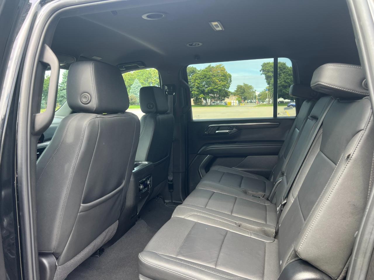 Chevrolet Suburban Z71 2025