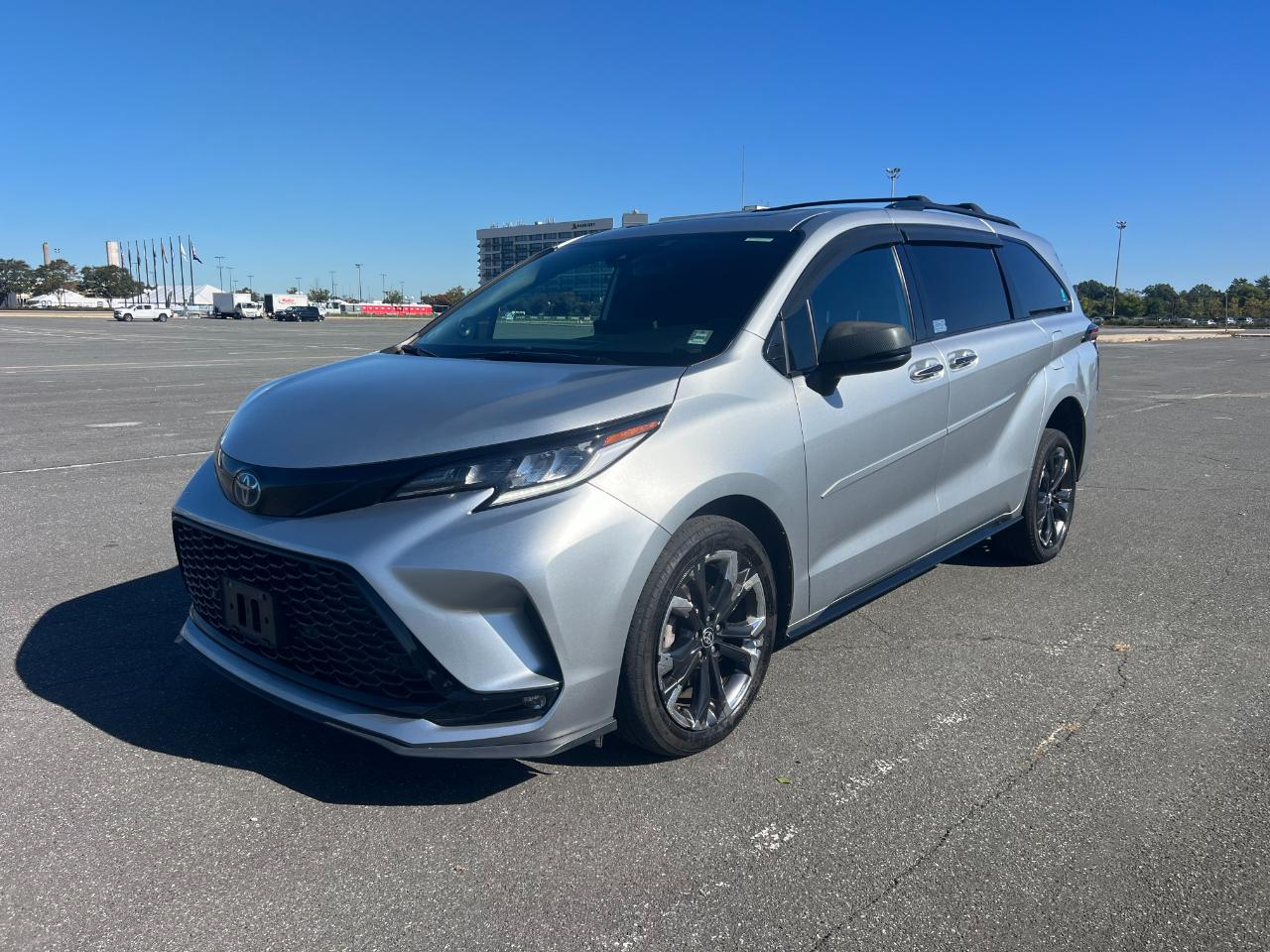 Toyota Sienna XSE 7-Passenger 2025