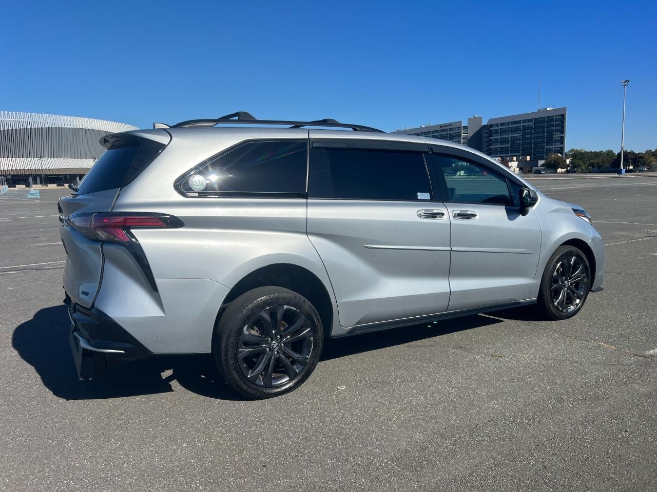 Toyota Sienna XSE 7-Passenger 2025