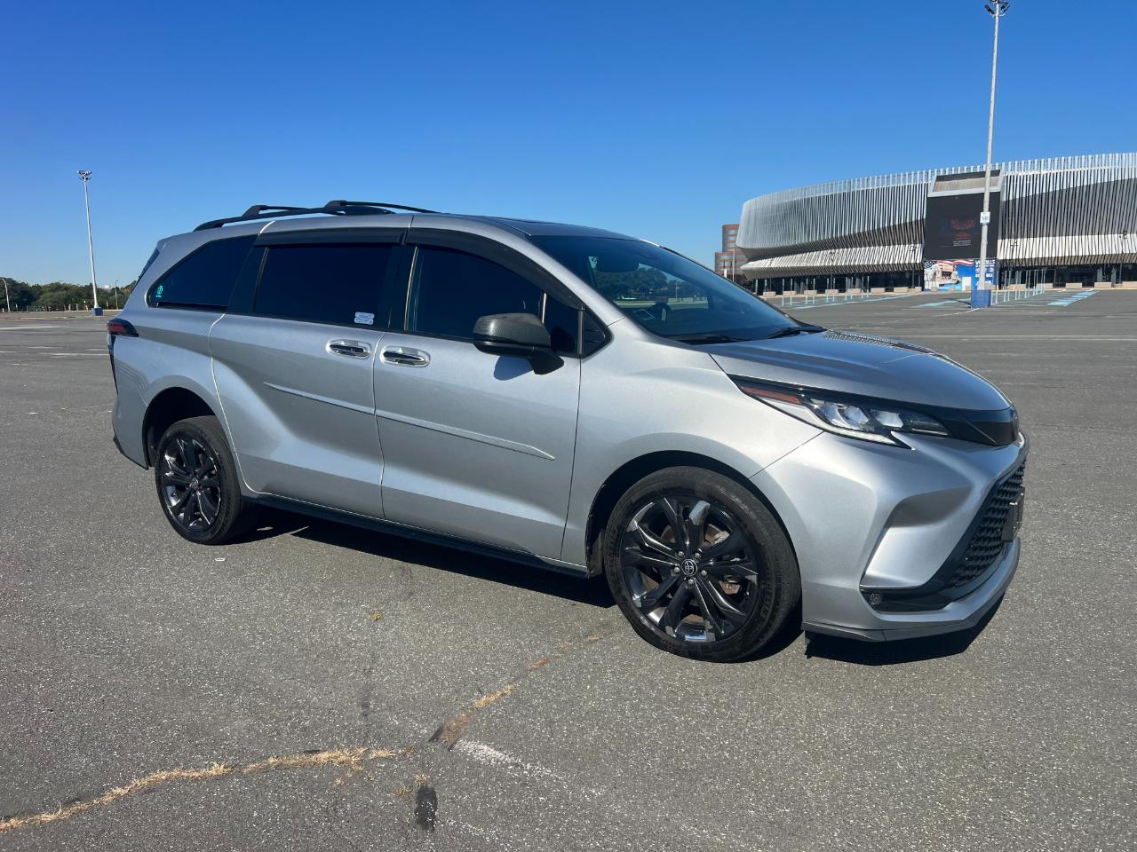 Toyota Sienna XSE 7-Passenger 2025