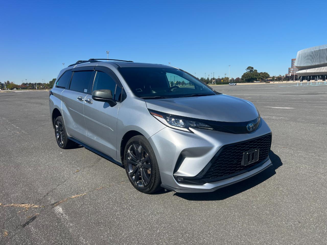 Toyota Sienna XSE 7-Passenger 2025