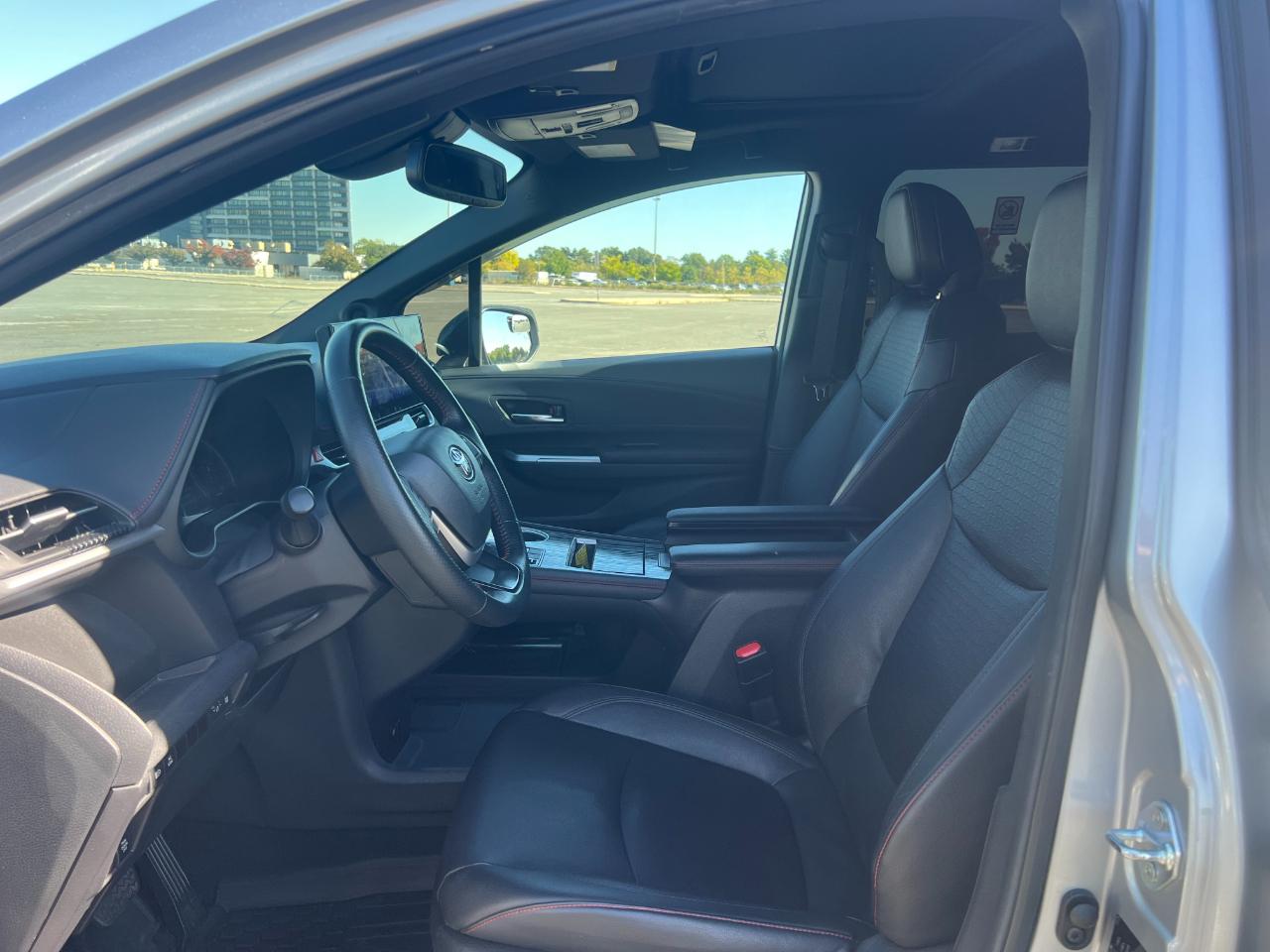 Toyota Sienna XSE 7-Passenger 2025