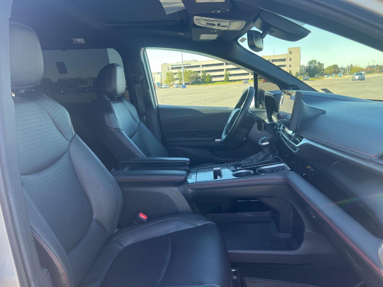 Toyota Sienna XSE 7-Passenger 2025