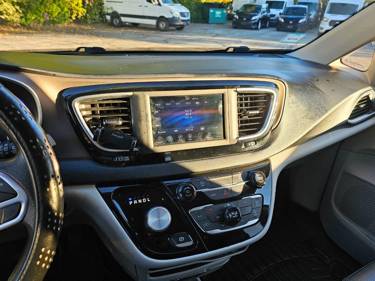 Chrysler Voyager LX 2021