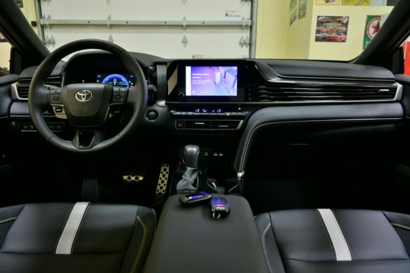 Toyota Camry Hybrid XLE 2025 Toyota Camry Hybrid XLE 2025