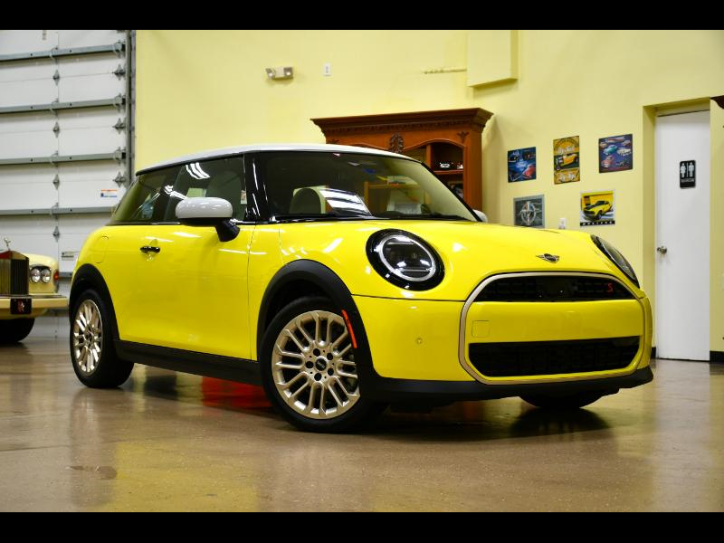 2025 MINI Cooper S Signature 2 Door Hatchback
