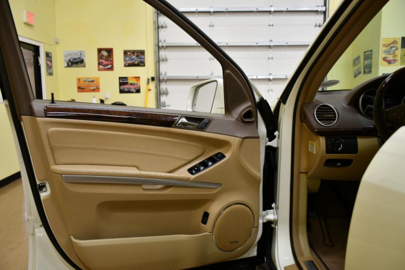 Mercedes-Benz GL-Class GL450 4MATIC 2012 Mercedes-Benz GL-Class GL450 4MATIC 2012