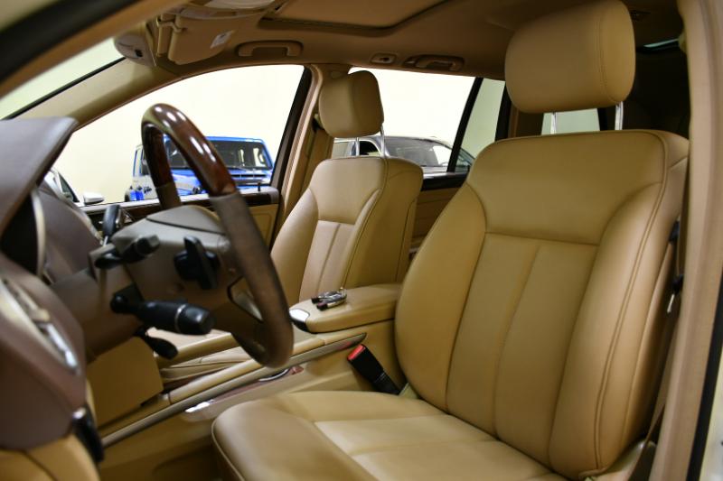 Mercedes-Benz GL-Class GL450 4MATIC 2012 Mercedes-Benz GL-Class GL450 4MATIC 2012