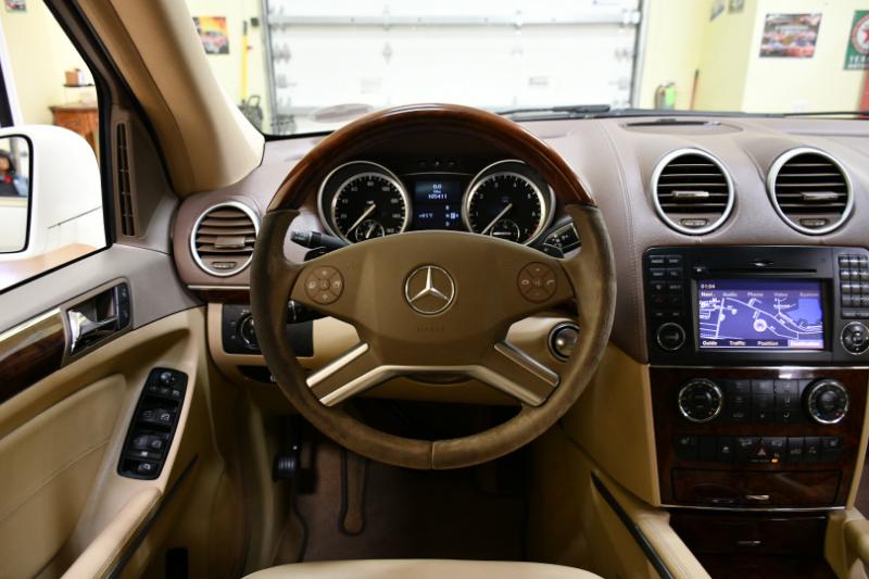 Mercedes-Benz GL-Class GL450 4MATIC 2012 Mercedes-Benz GL-Class GL450 4MATIC 2012