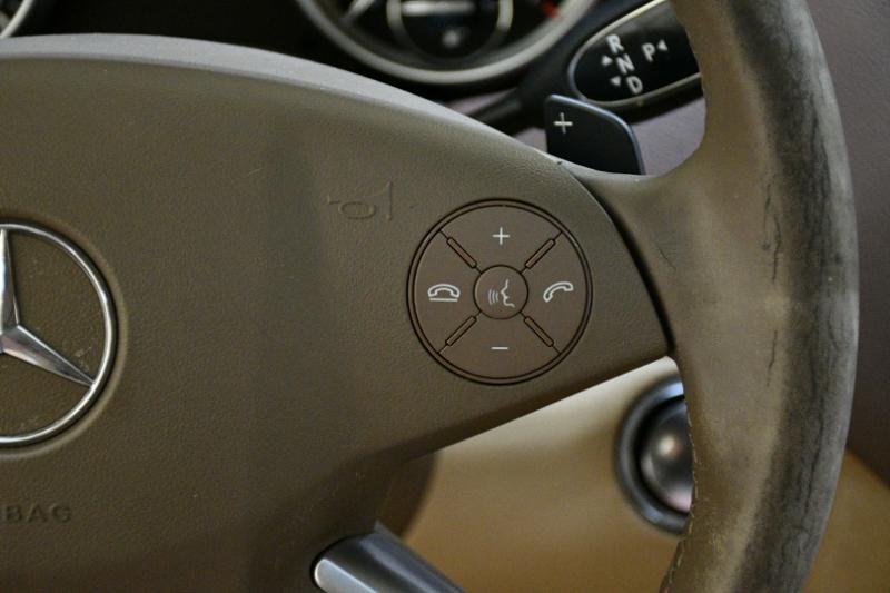 Mercedes-Benz GL-Class GL450 4MATIC 2012 Mercedes-Benz GL-Class GL450 4MATIC 2012