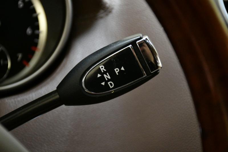 Mercedes-Benz GL-Class GL450 4MATIC 2012 Mercedes-Benz GL-Class GL450 4MATIC 2012