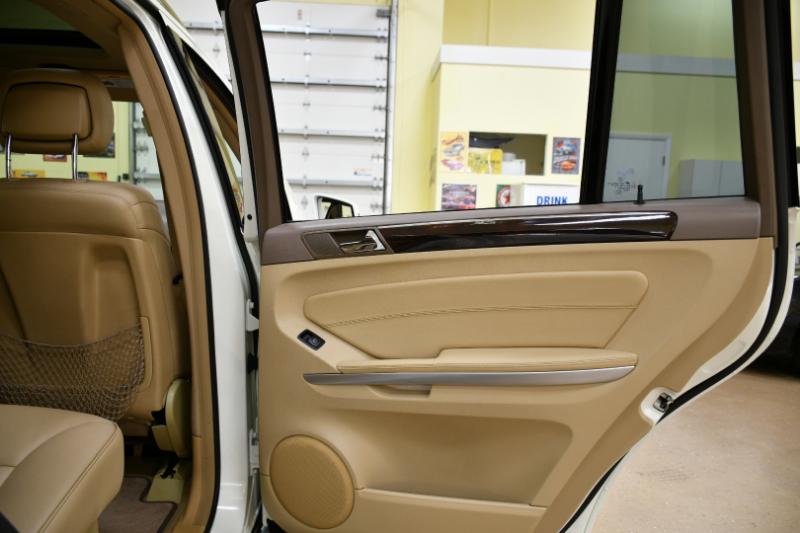 Mercedes-Benz GL-Class GL450 4MATIC 2012 Mercedes-Benz GL-Class GL450 4MATIC 2012