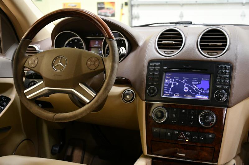 Mercedes-Benz GL-Class GL450 4MATIC 2012 Mercedes-Benz GL-Class GL450 4MATIC 2012