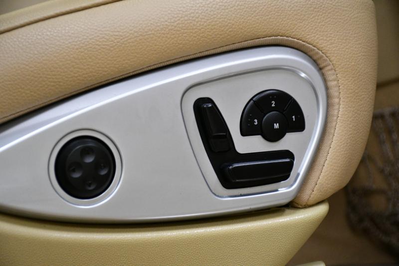 Mercedes-Benz GL-Class GL450 4MATIC 2012 Mercedes-Benz GL-Class GL450 4MATIC 2012