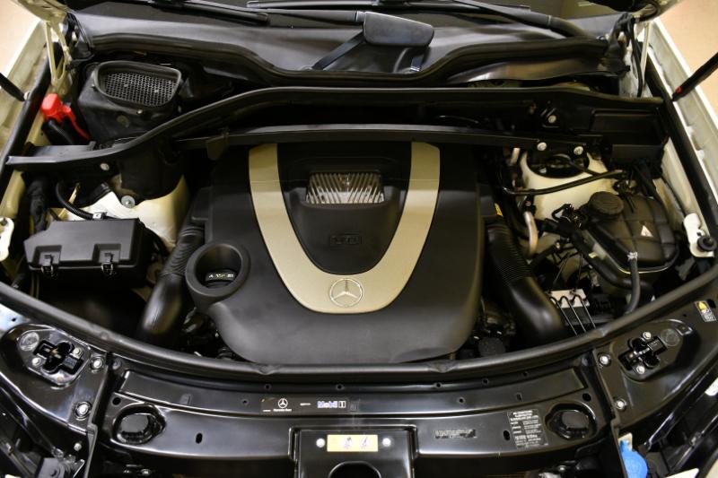 Mercedes-Benz GL-Class GL450 4MATIC 2012 Mercedes-Benz GL-Class GL450 4MATIC 2012