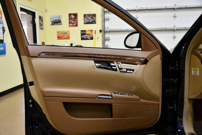 Mercedes-Benz S-Class S550 2007