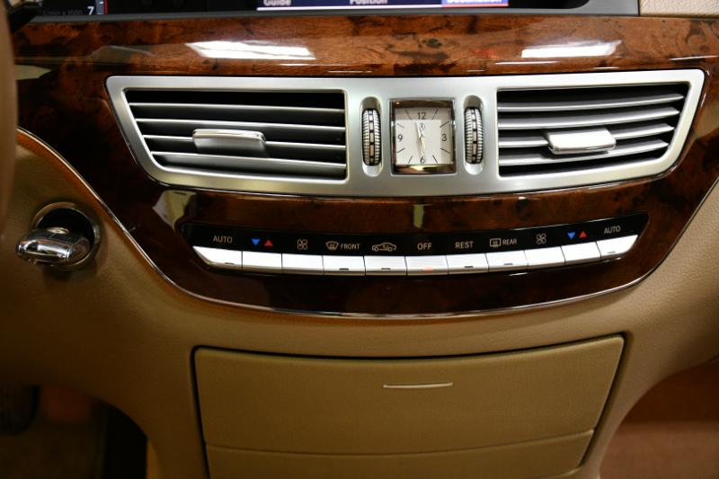 Mercedes-Benz S-Class S550 2007