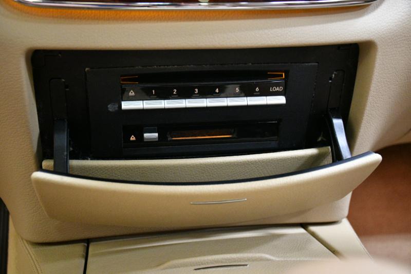 Mercedes-Benz S-Class S550 2007