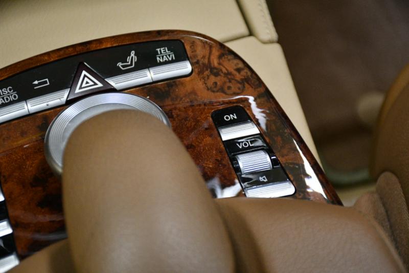 Mercedes-Benz S-Class S550 2007