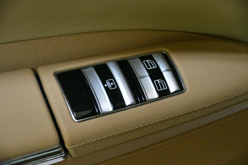 Mercedes-Benz S-Class S550 2007
