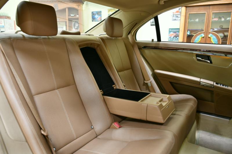 Mercedes-Benz S-Class S550 2007