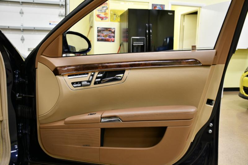 Mercedes-Benz S-Class S550 2007