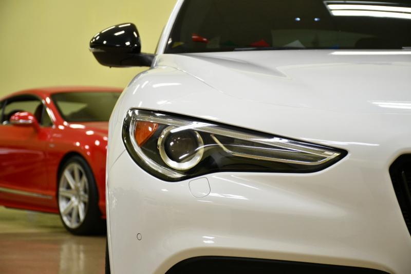 Alfa Romeo Stelvio Veloce AWD 2023