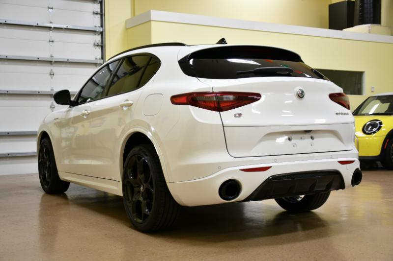 Alfa Romeo Stelvio Veloce AWD 2023