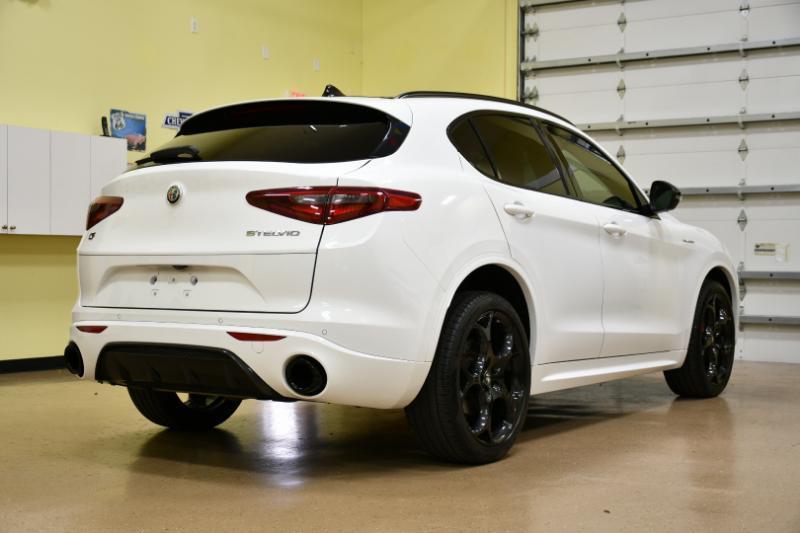 Alfa Romeo Stelvio Veloce AWD 2023