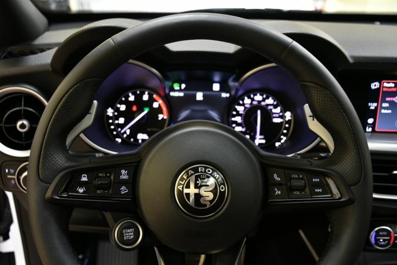 Alfa Romeo Stelvio Veloce AWD 2023