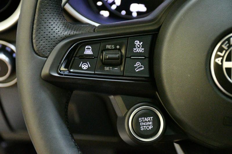 Alfa Romeo Stelvio Veloce AWD 2023