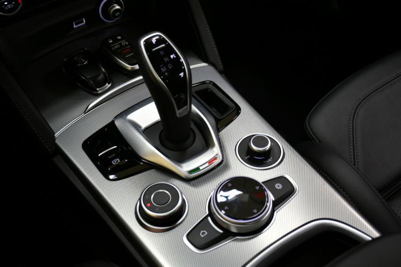 Alfa Romeo Stelvio Veloce AWD 2023