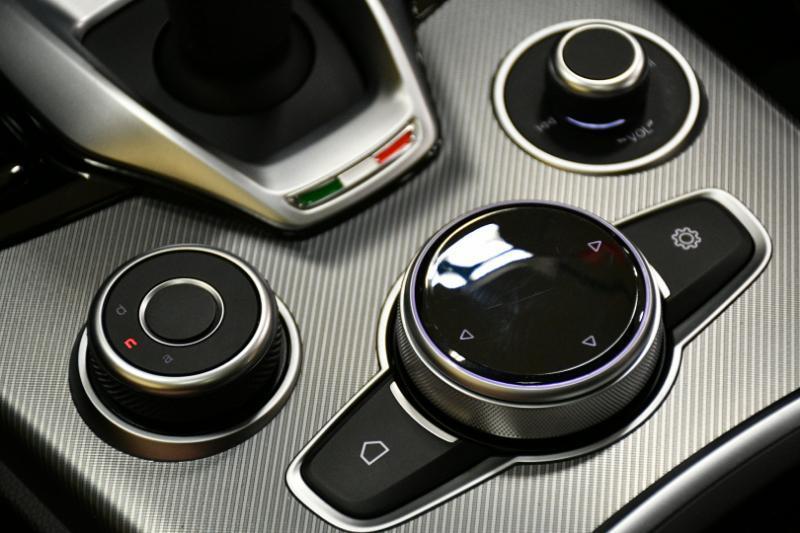 Alfa Romeo Stelvio Veloce AWD 2023